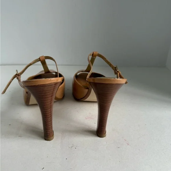 Nine West women's patent leather T Strap peep-toe sandals in beige size 10 - Picture 8 of 12